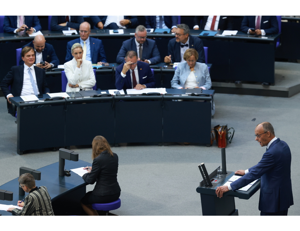 Merz attacca Afd, ‘la vostra remigrazione è pulizia etnica’
