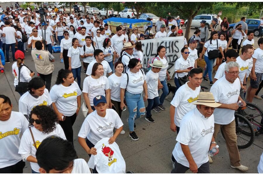 Centinaia in piazza a Culiacán contro la violenza tra le fazioni del cartello