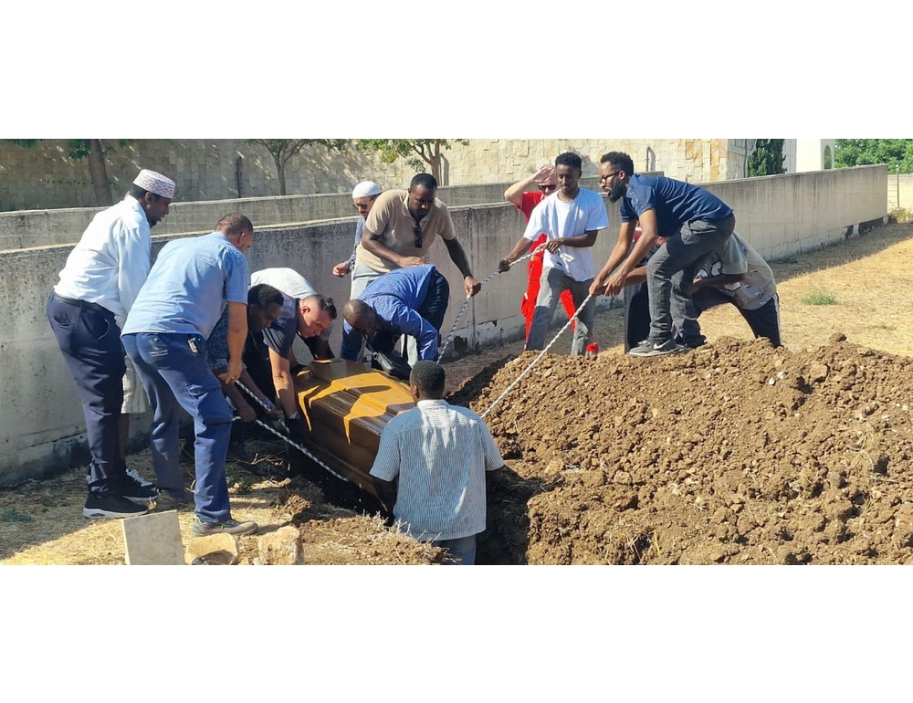 Migranti morti durante la traversata, i corpi seppelliti a Bari