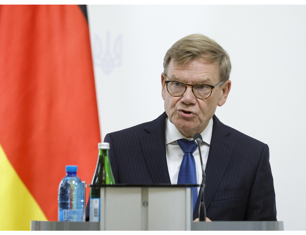 Ministro Esteri tedesco chiude il consolato russo a Bonn e Casa russa