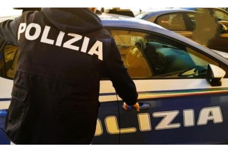 Viaggiava nella vettura per entrare in Italia
