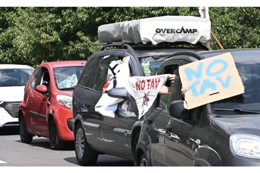 Torna la sorveglianza speciale per il leader dell'autonomia