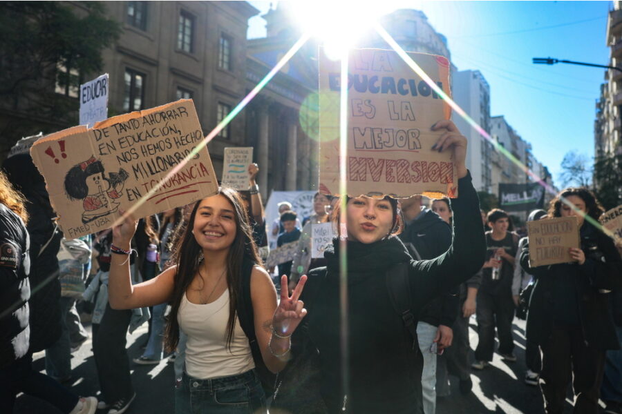 Lezioni all'aperto a Plaza de Mayo