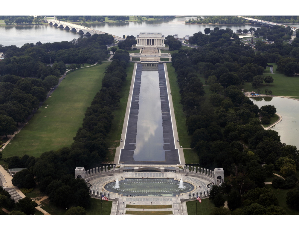 Nyt: ‘Danni alla vasca del Lincoln Memorial dovuti a riparazioni difettose’