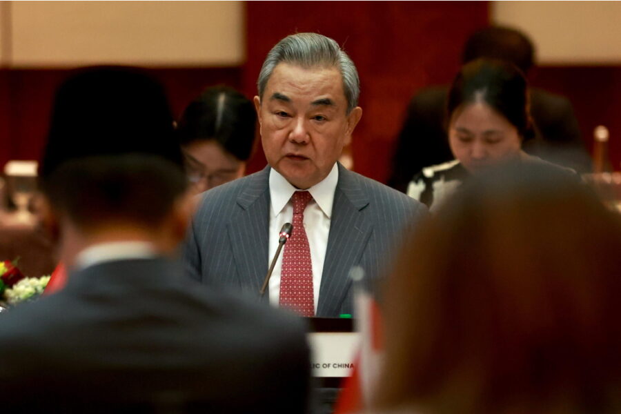 Wang Yi a colloquio con l'omologo cinese Aragchi