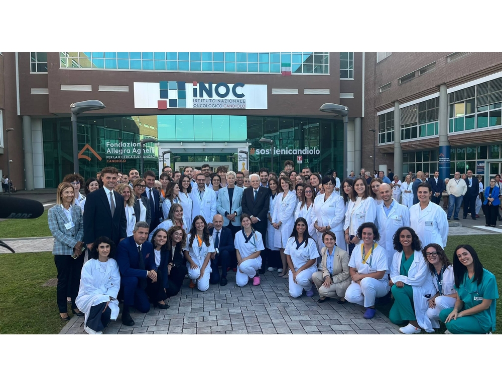 Per Mattarella foto di gruppo con ricercatori e sanitari all’Inoc