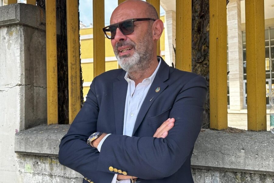 Il legale incontra assistenti sociali