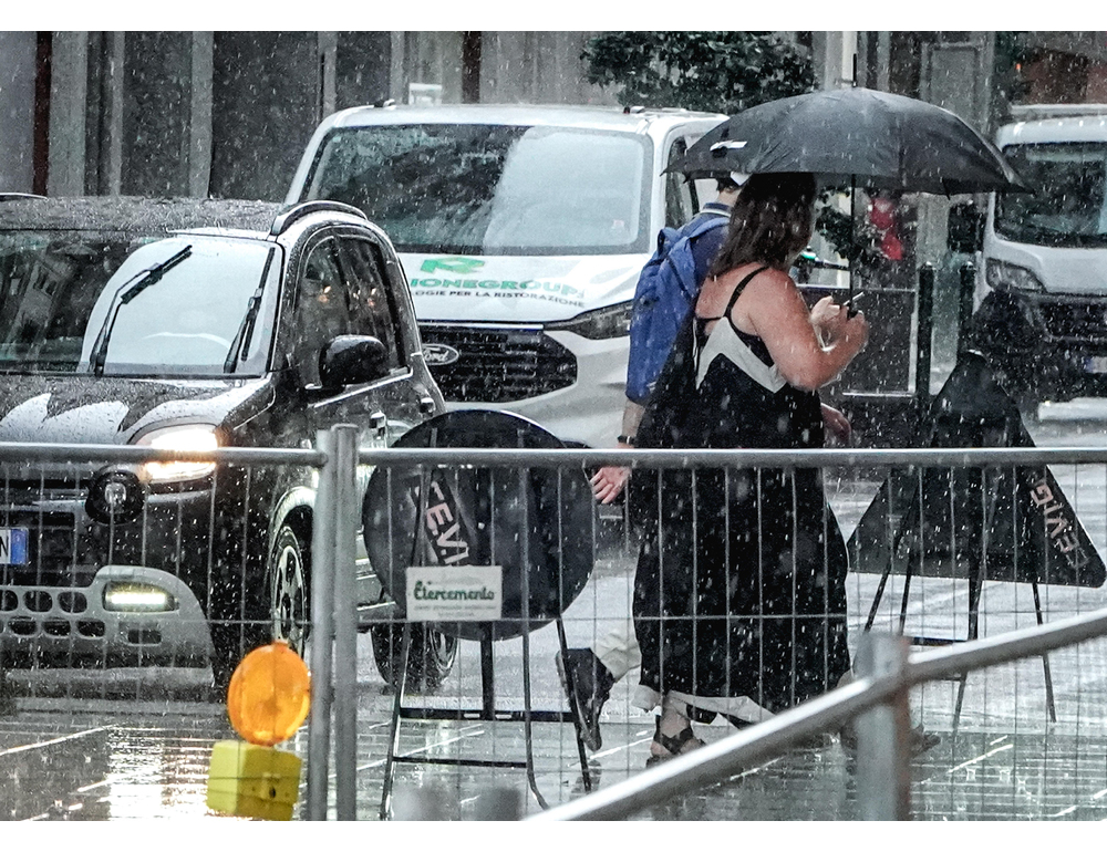 Piogge da Nord a Sud fino al weekend, poi torna l’alta pressione
