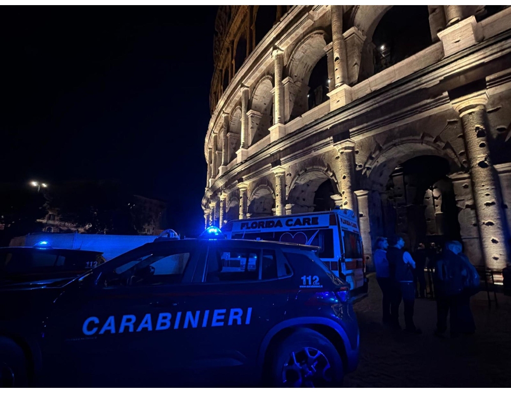 Precipita durante lavori al Colosseo, muore operaio