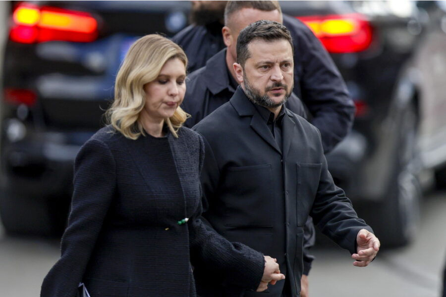 Il presidente ucraino si stava dirigendo a Oslo per i funerali del re Harald V
