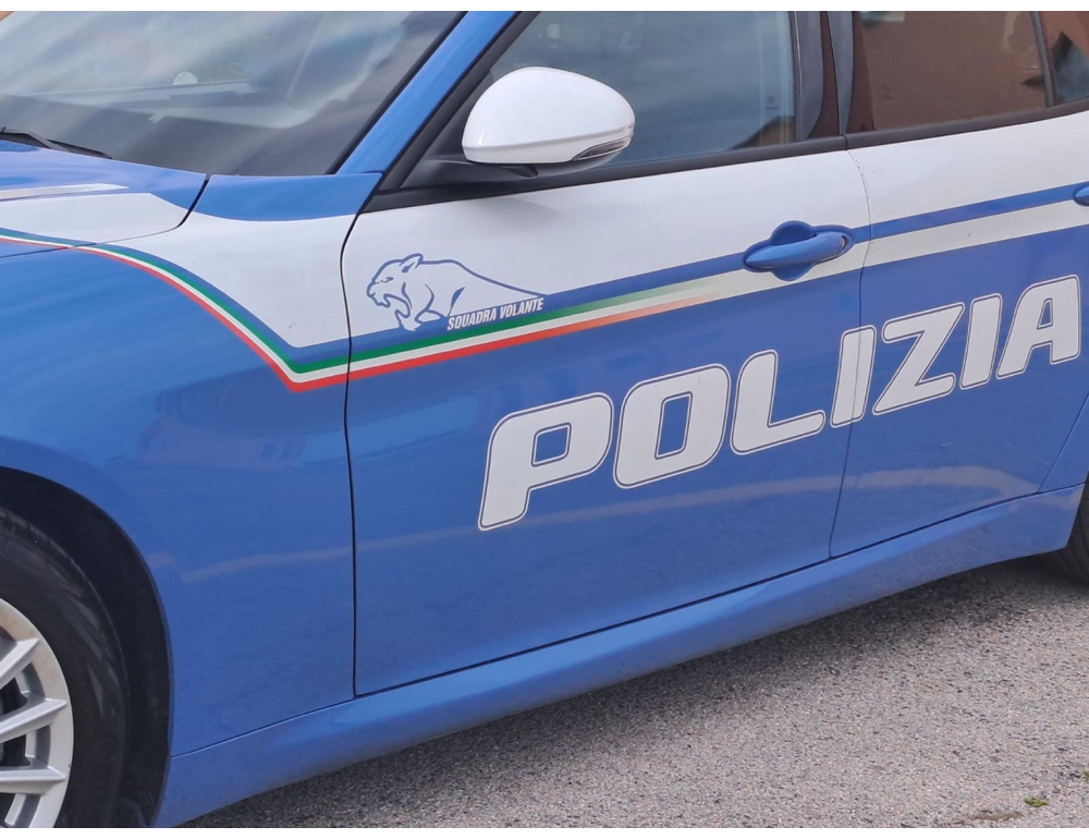 Presunto pusher investito da un’auto mentre fugge dalla polizia a Torino