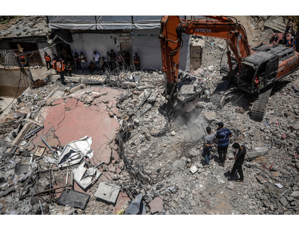 Protezione Civile Gaza, ‘almeno 50 bambini sotto le macerie dell’edificio crollato’