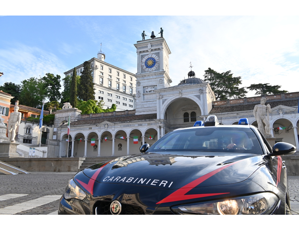 Rubano mezzo chilo di oro, arrestate all’uscita dalla gioielleria