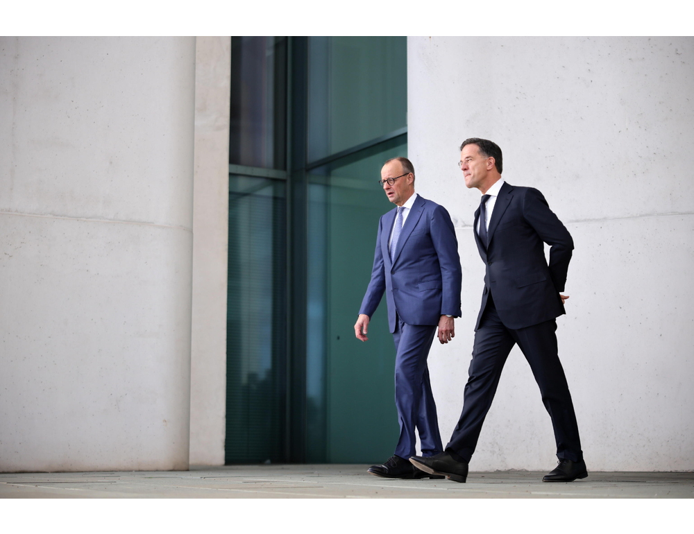 Rutte sente Merz, ‘i tentativi di Mosca di intimidirci falliranno’
