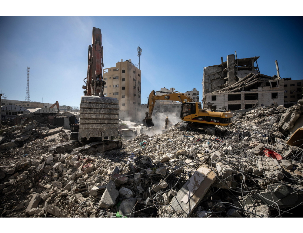 Sale a 21 morti, fra cui 12 bambini, il bilancio dell’edificio crollato a Gaza