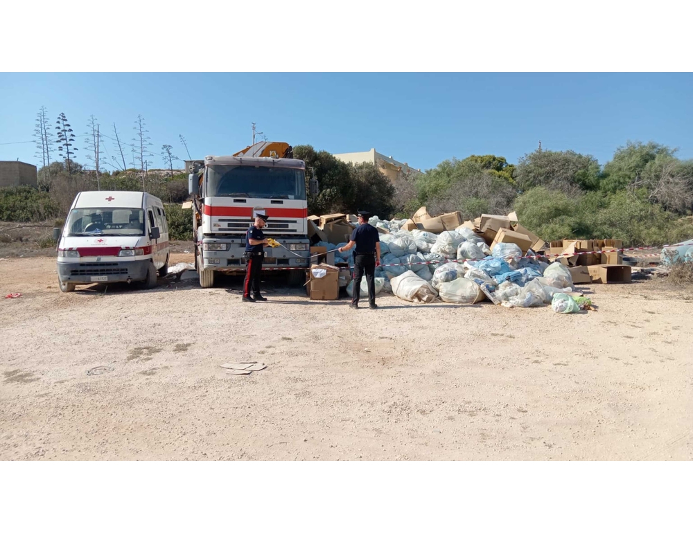 Sequestrata area di rifiuti accanto all’hotspot di Lampedusa