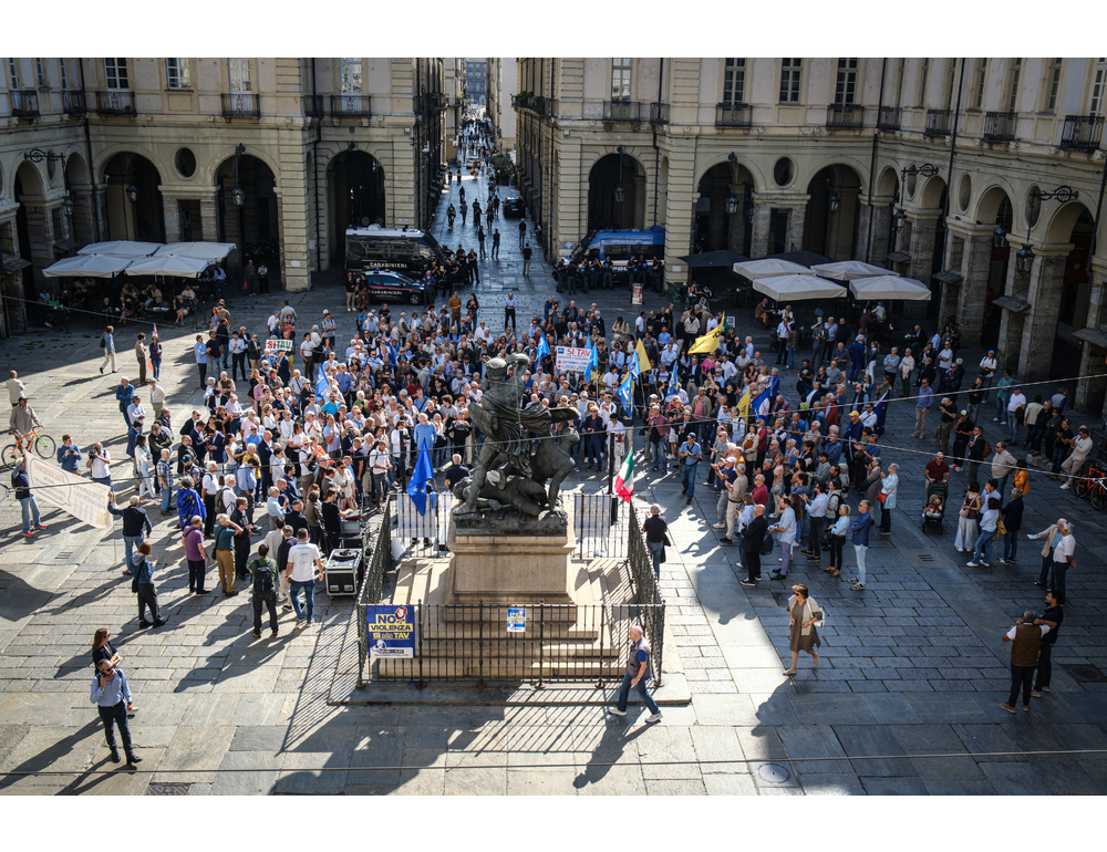 Sì Tav, in piazza in circa 200, manifestazione terminata