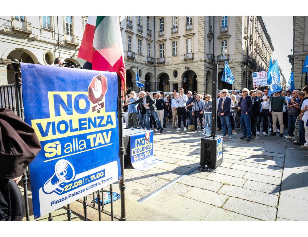 Sì Tav, ‘oggi in piazza per dire no alla violenza’