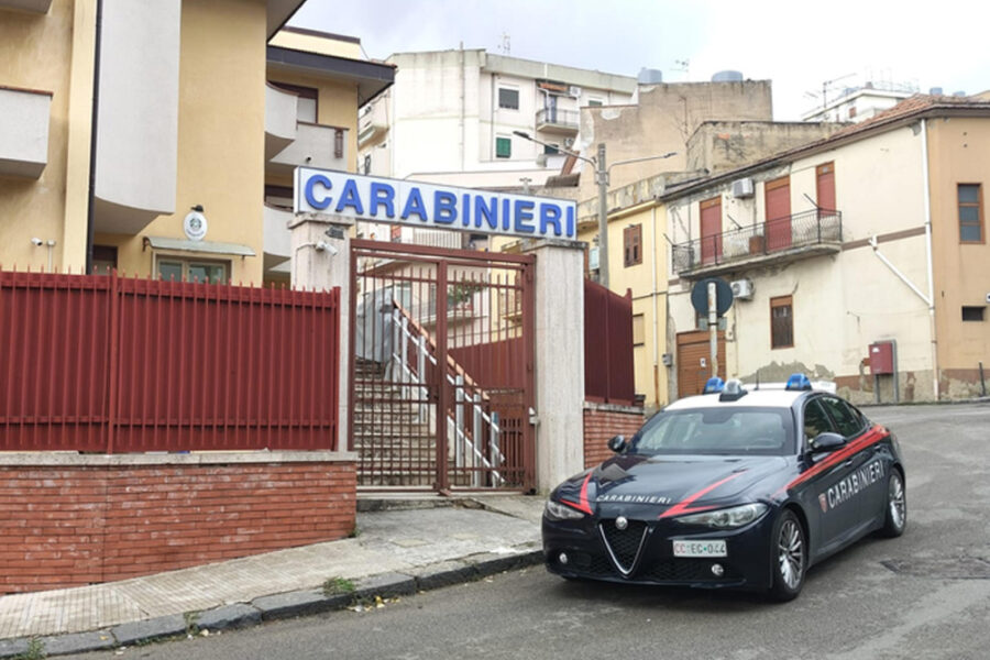 Il padre: 'I miei figli devono tornare subito da me'