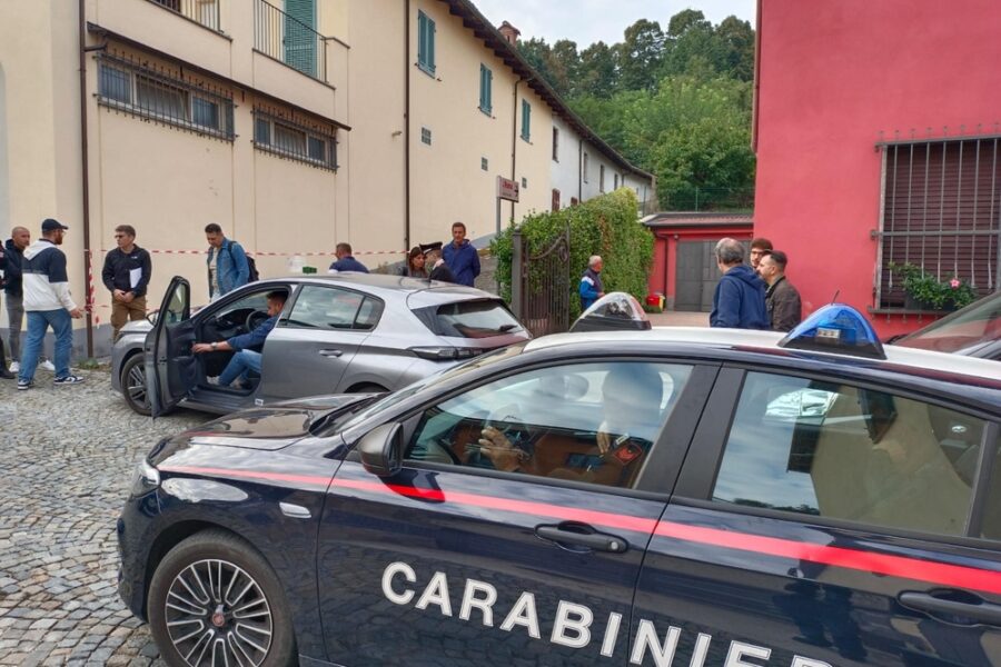 "Il padrone di casa salì sul balcone e sparò verso le torce dei ladri"