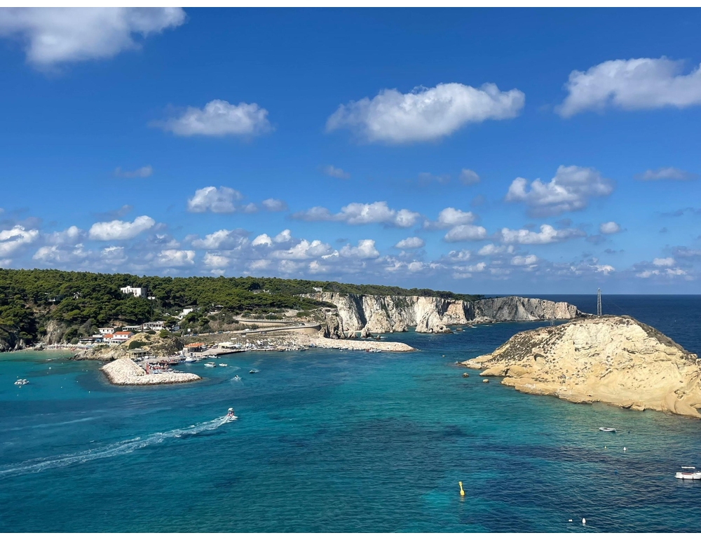 Tempo migliora al Centro-Nord, sul Meridione residue piogge e domenica 31 gradi