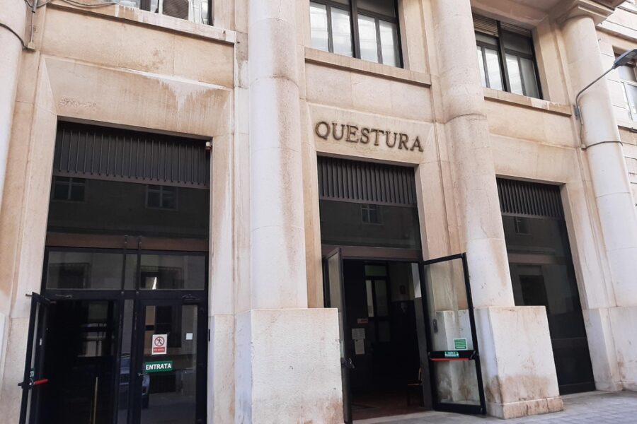 Il pestaggio il 3 luglio. Almeno 15 aggressori
