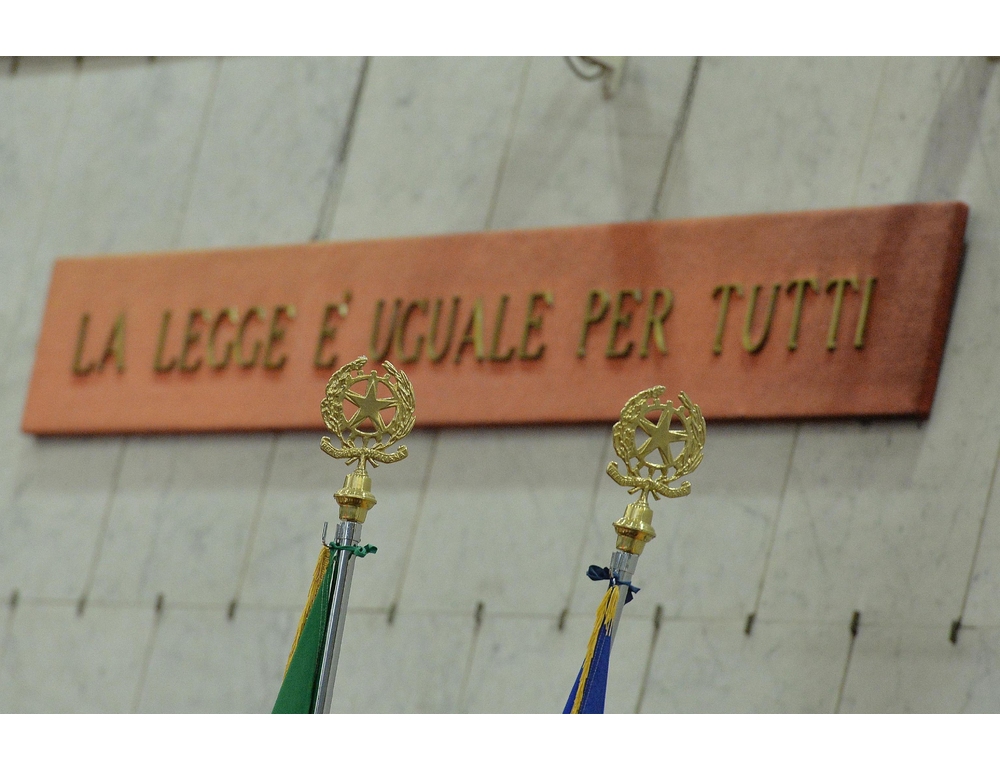 Tentò di uccidere la moglie con la roncola, condannato a 16 anni