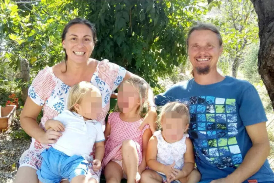 Via libera al ritorno a casa dei tre bimbi secondo un percorso progressivo