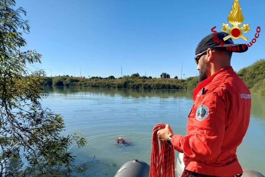 La vettura vista inabissarsi da un amico