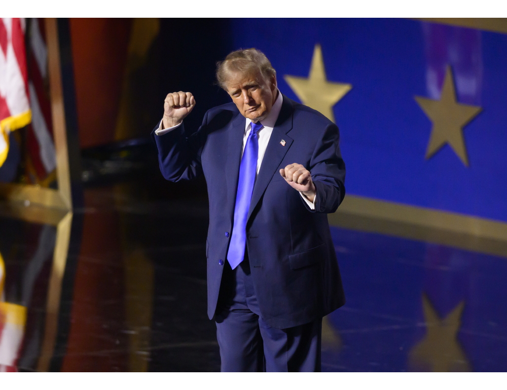 Trump, ‘fateci finire il lavoro e ogni americano avrà 5.000 dollari’