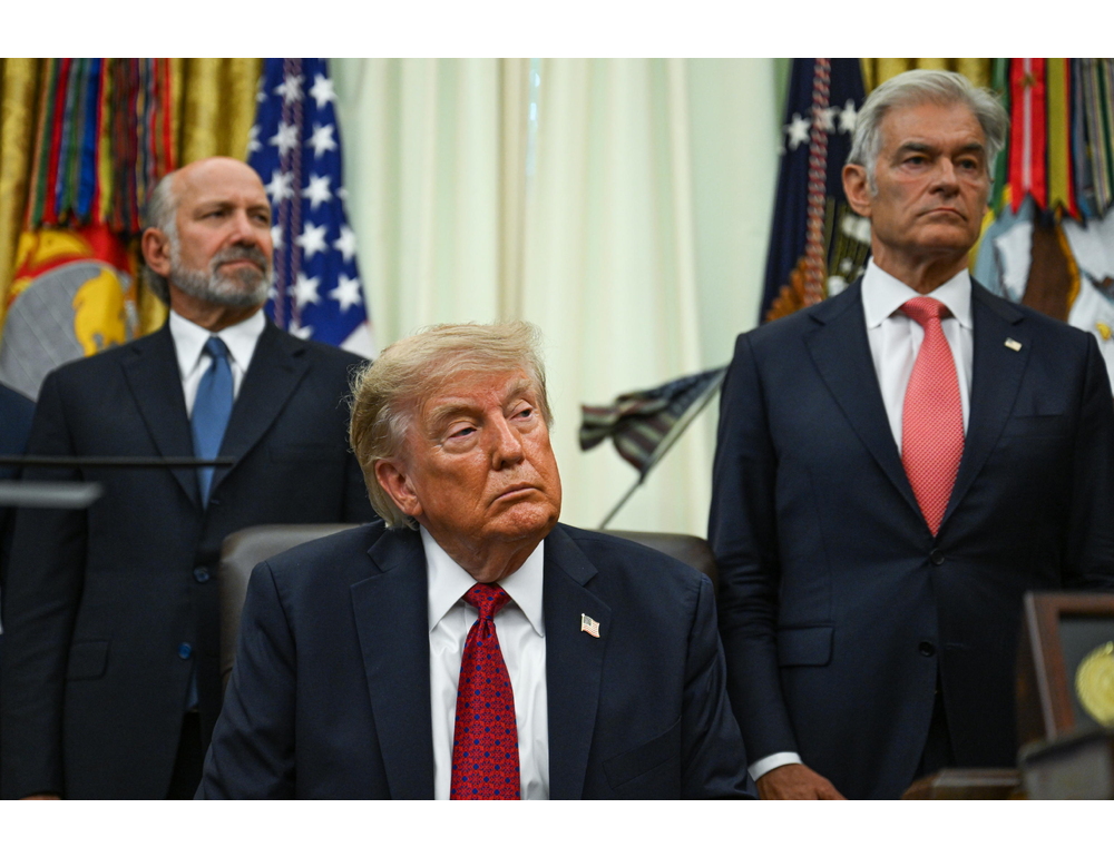 Trump minaccia di annientare l’Iran, ‘colpiremo duro se risponde’