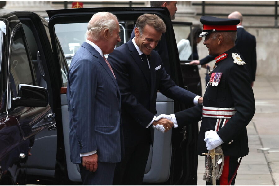 Presidente francese suggella visita a Downing Street dopo omaggio ad arazzo di Bayeux