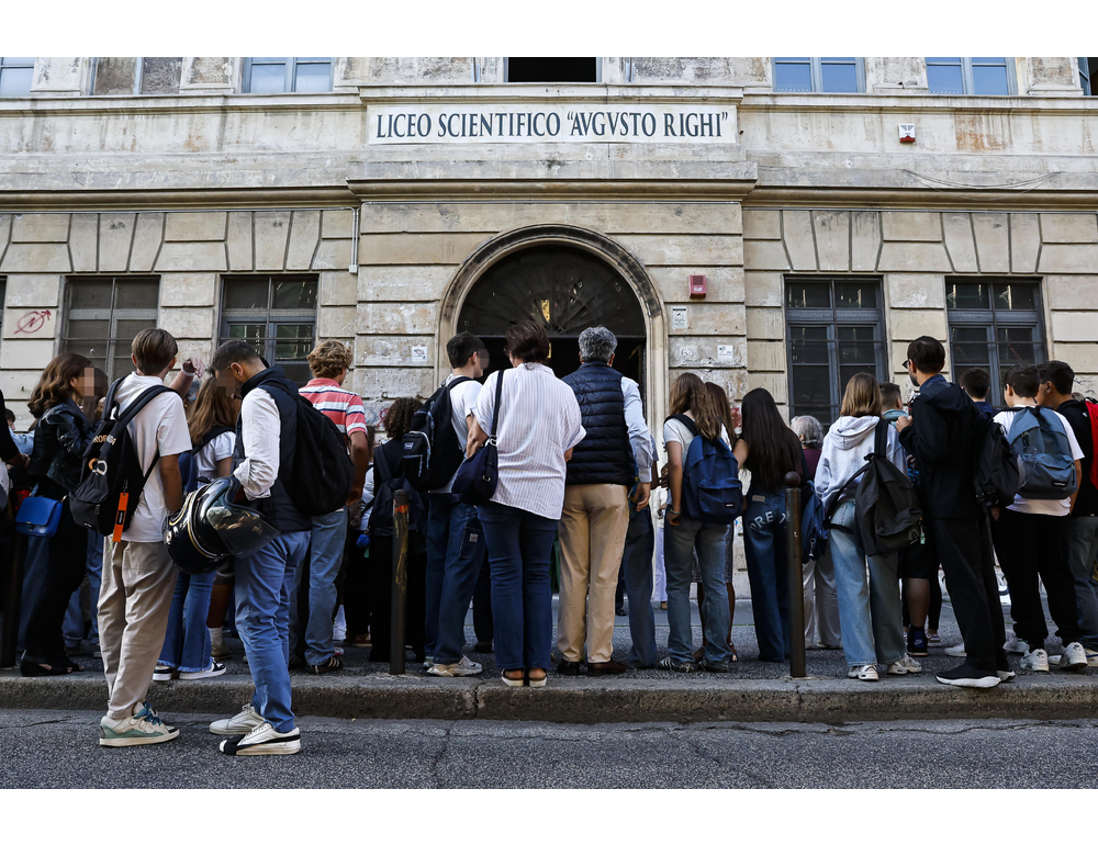 Uil ‘precariato a scuola è strutturale, legge bilancio superi i vincoli’