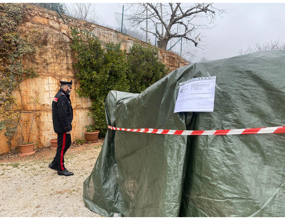Un giro di notte con il trattore insieme agli amici, muore un 23enne