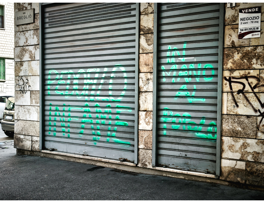 Violazioni amministrative in minimarket delle violenze sessuali, multe