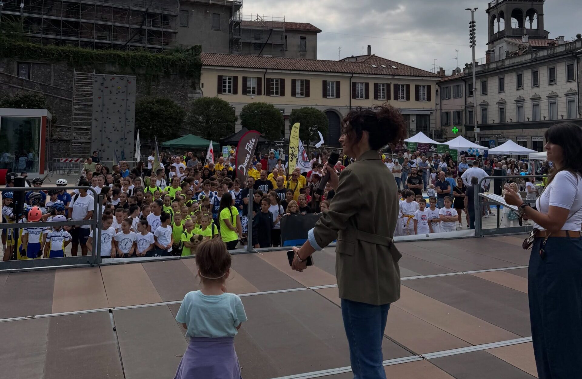 Piazza Garibaldi a Cantù diventa una palestra a cielo aperto per “Sport in Città”