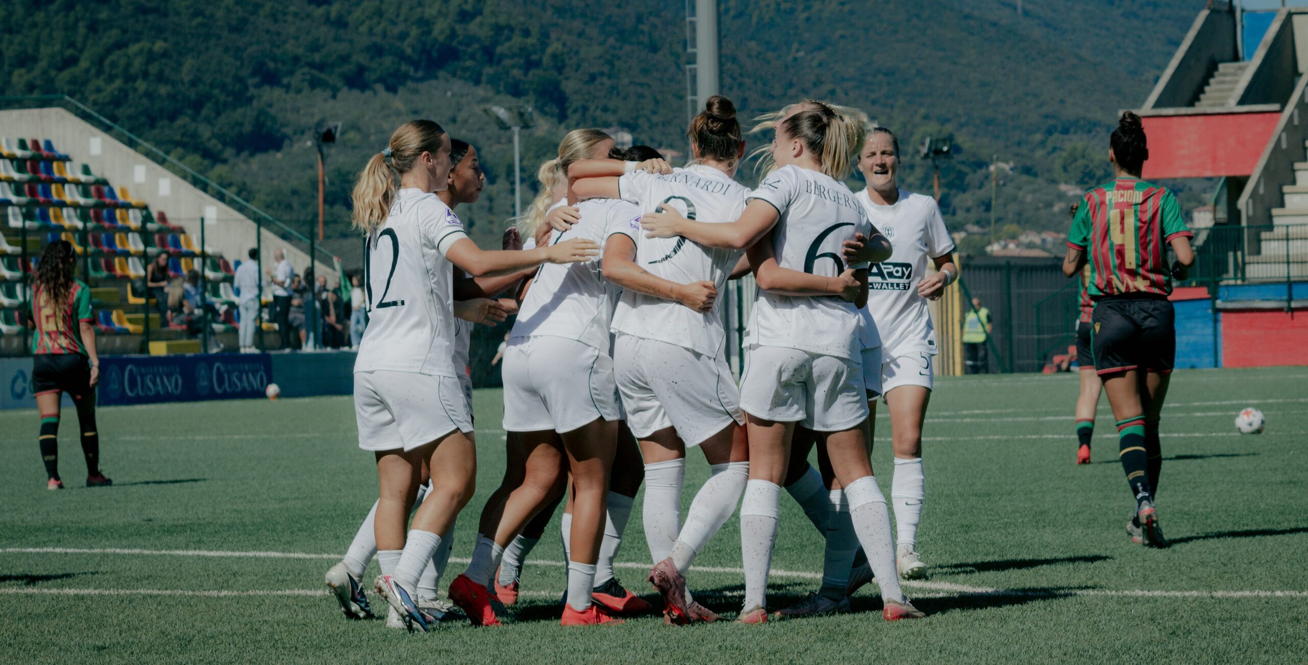 Calcio femminile, partenza da sogno in serie A: vincono Como Women e Como 1907