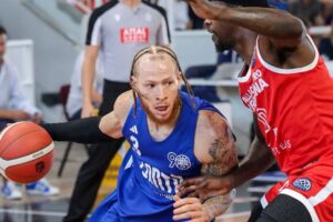 Basket: niente da fare per Cantù, il Trofeo degli Angeli va a Reggio Emilia. Da sabato il campionato