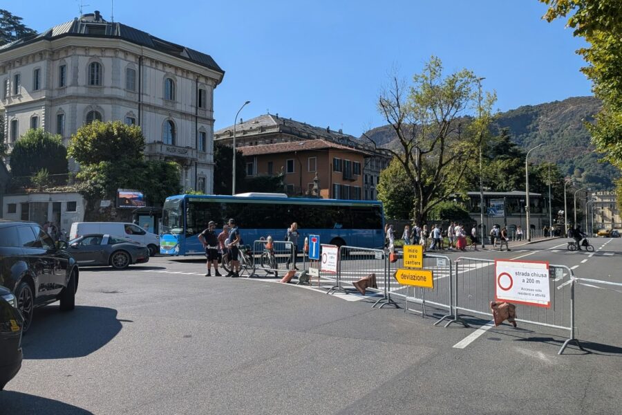 Traffico tilt chiusura Lungolago