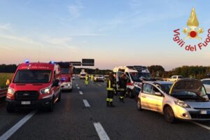 Incidente sull’A9: scontro tra due auto, tre feriti