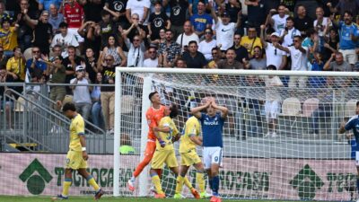 Prima battuta d’arresto per il Como di Fabregas sconfitto in trasferta 2-0 dal Frosinone