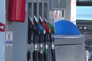 Caro carburanti, da domani nuovi rincari: dopo Eni, anche Ip mette un tetto al prezzo