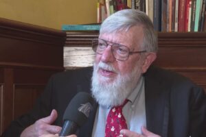 Festival della luce di Como: oggi il simposio con i due premi Nobel al Chiostro di Sant’Abbondio