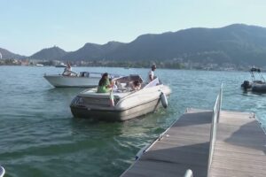 Estate senza fine e sicurezza sul lago, al pontile di Villa Margherita 200 accessi al giorno