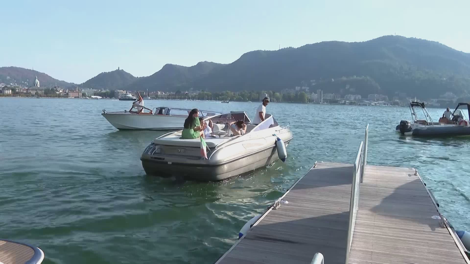Estate senza fine e sicurezza sul lago, al pontile di Villa Margherita 200 accessi al giorno