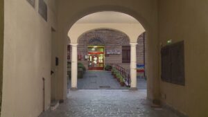 Como, chiusura dell’asilo “Carluccio”. Le maestre al sindaco: “Non siamo solo numeri e costi”