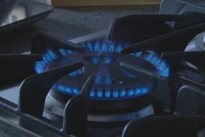 Como, la bolletta del gas supera la media nazionale. Termosifoni accesi da giovedì 15 ottobre