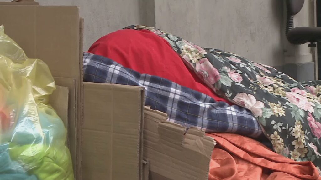 Senzatetto. il Pd e Forza Italia chiedono un dormitorio permanente a Como