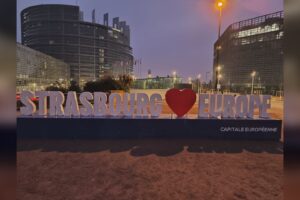 Dai banchi di scuola a quelli del Parlamento europeo, studenti del Carlo Porta di Erba a Strasburgo
