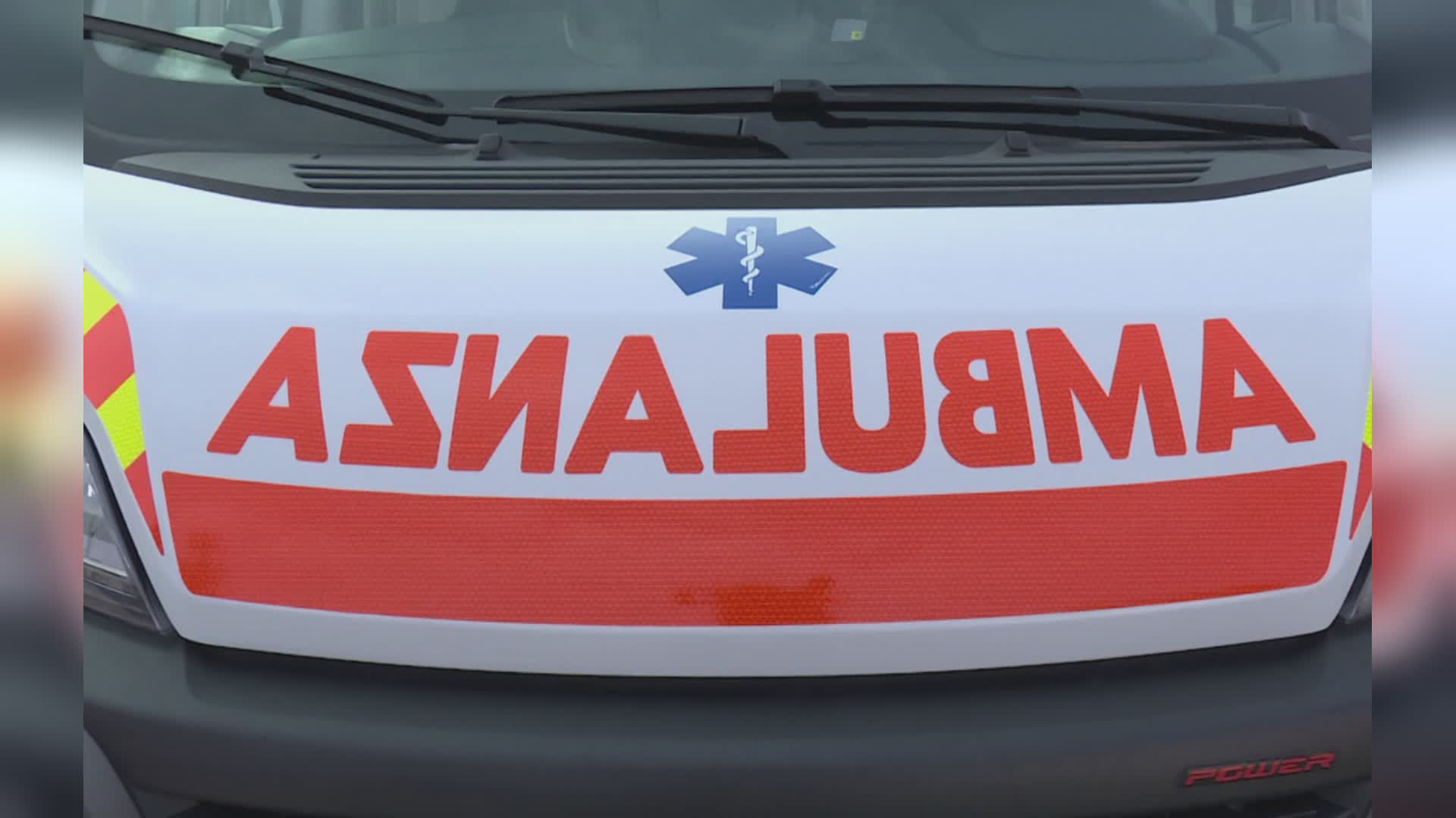 Locate Varesino, cade da una catasta di legna, gravissimo 79enne